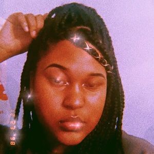 Meet your Posher, Kaila